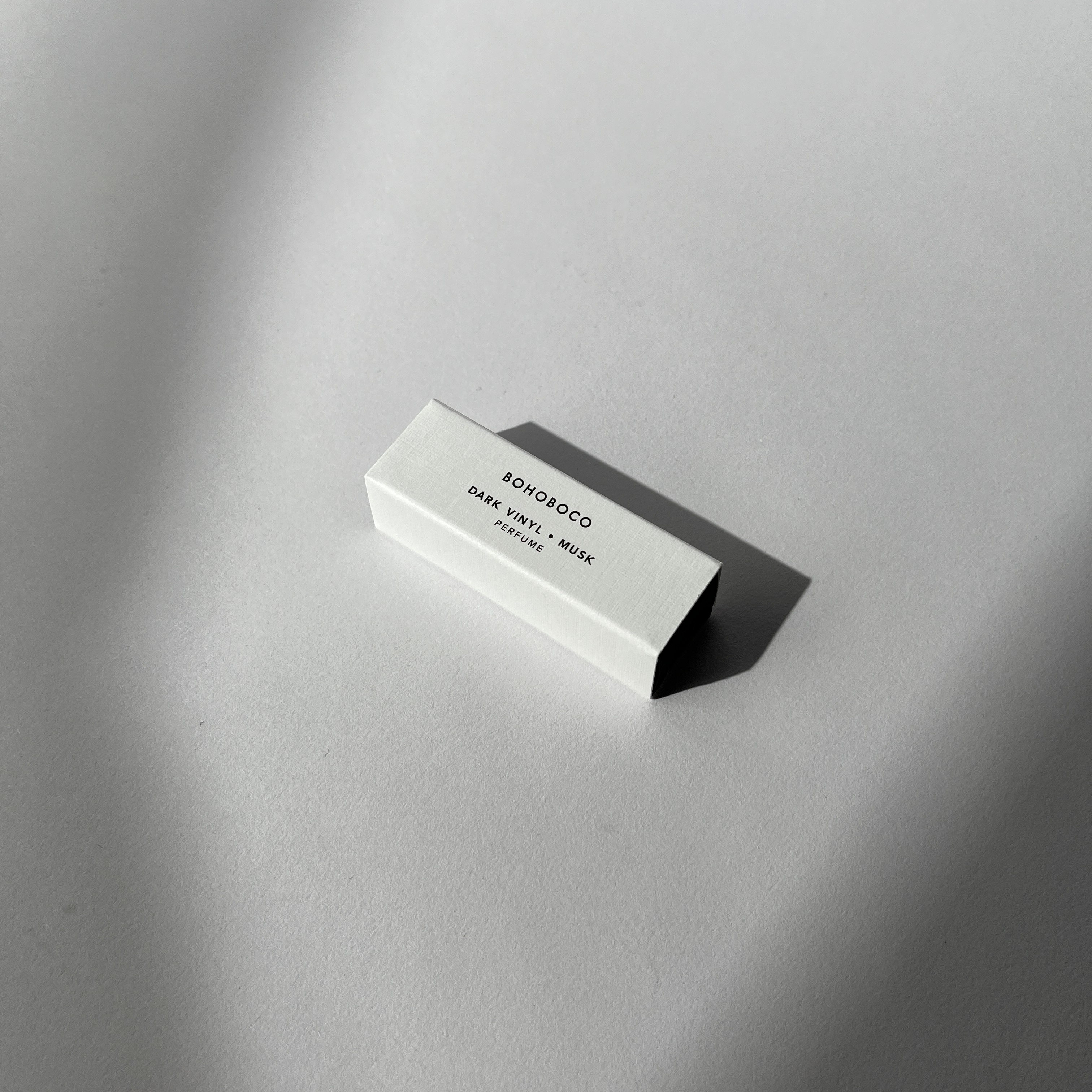 SAMPLE Dark Vinyl Musk 2 ml (12 Stück)